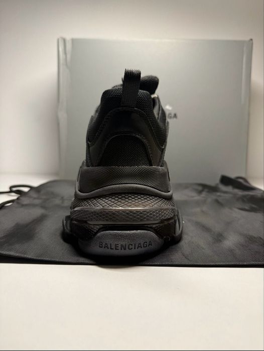 Balenciaga Triple S - Nou!