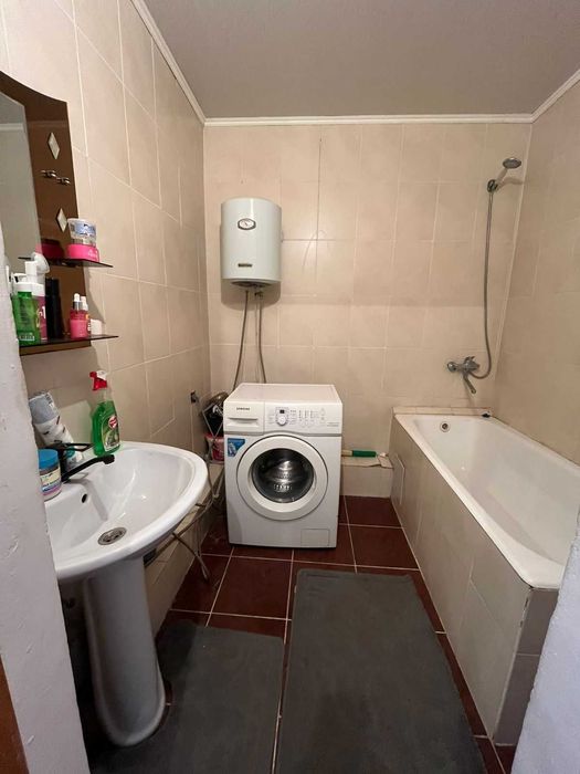 Продаётся самая дешёвая 3-комнатная квартира на НУРСАТЕ. Этаж 8 из 9.