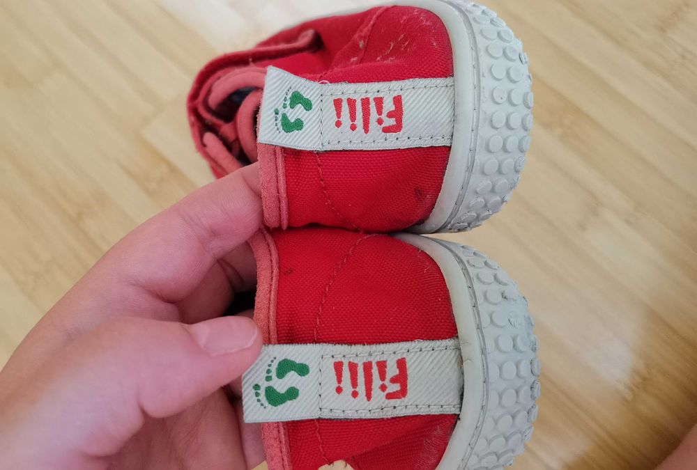 Tenisi barefoot nr 33