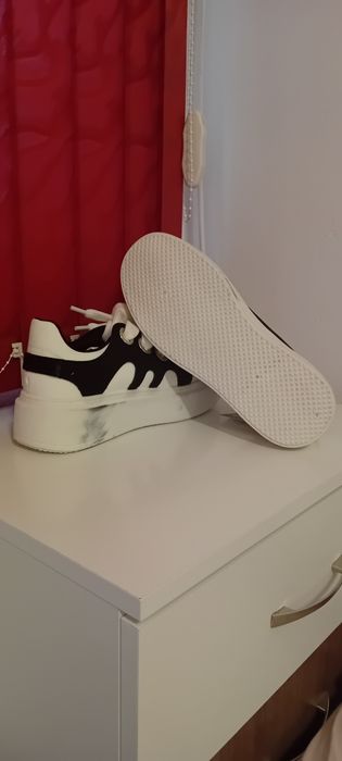 Нови дамски кецове - номер 40