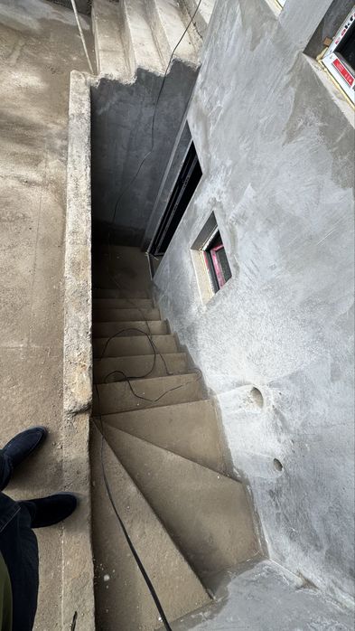 Yevro Uchaska sotiladi