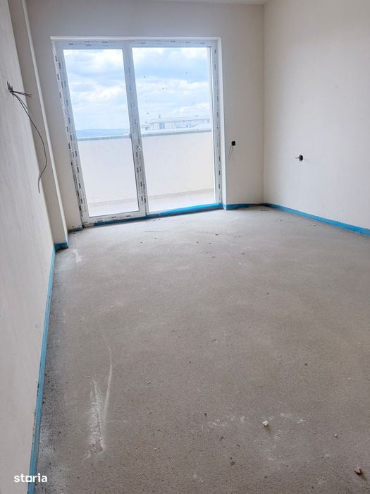Apartament cu 3 camere,terasa,parcare,zona Eroilor,etaj intermediar — fotografia 1