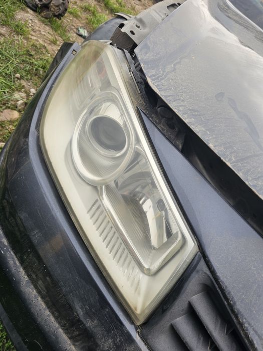 Far stânga dreapta cu lupa Renault megan 2 an 2005