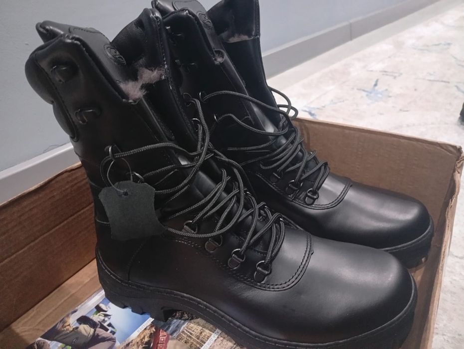 Продам ботинки кожанные