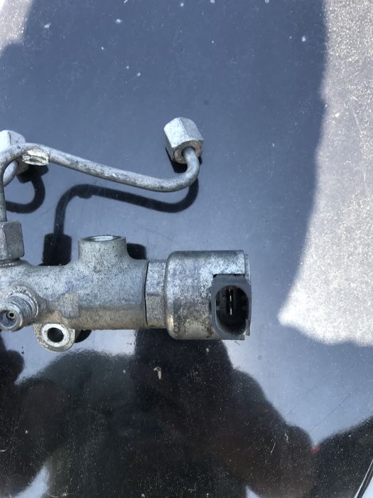 Rampa injectoare senzor presiune  mercedes 220 cdi