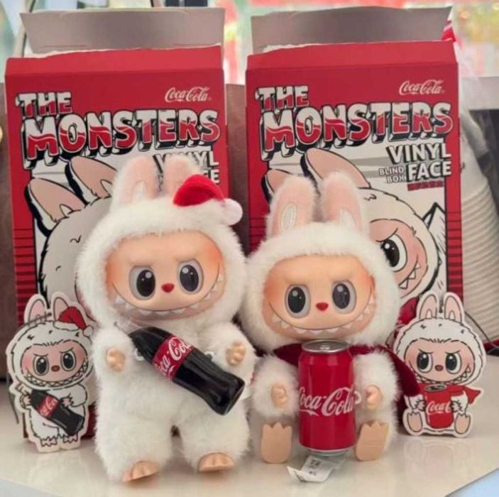Колекционерски Labubu  Coca-Cola – Зимна лимитирана серия , Играчка