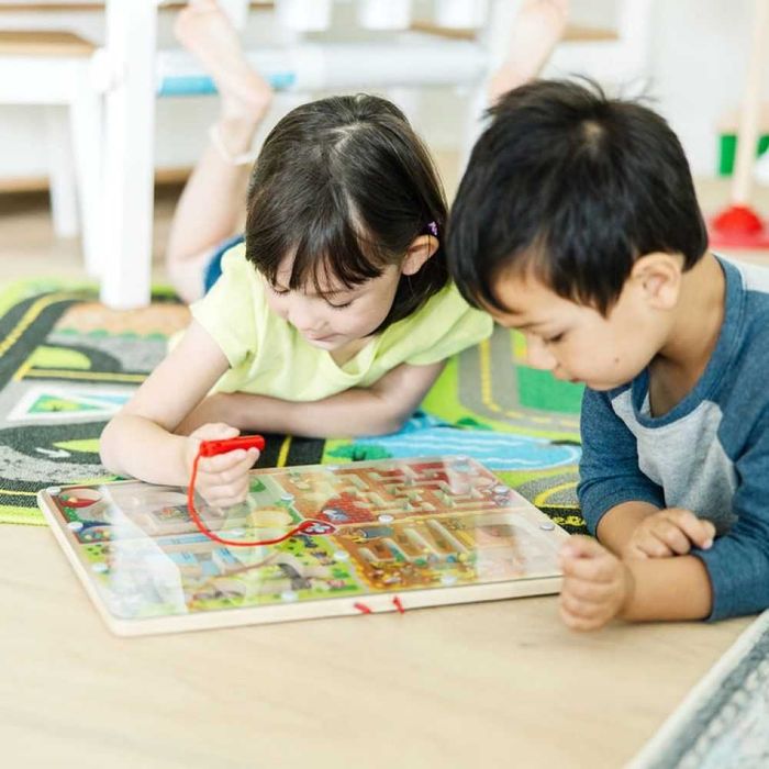 Дървена дъска с магнитни топчета лабиринт Melissa and Doug Paw Patrol