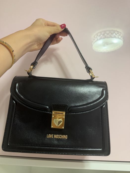 Дамска чанта “Love Moschino”