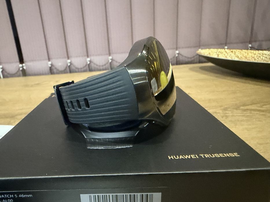 Huawei watch 5 46 mm Esim