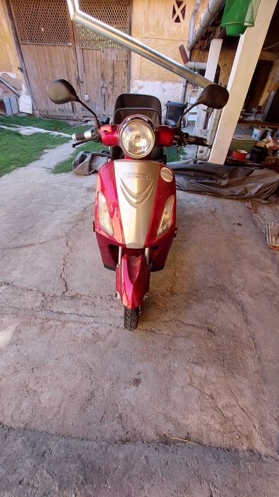 De vânzare Tricicletă electrică trei roți 2 persoane/Cască