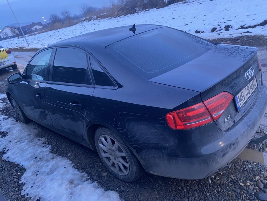 Vand audi a4 b8 anul 2011