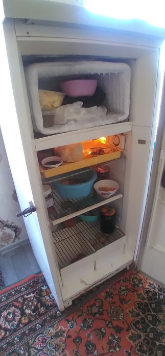 Халадилник    сотилади