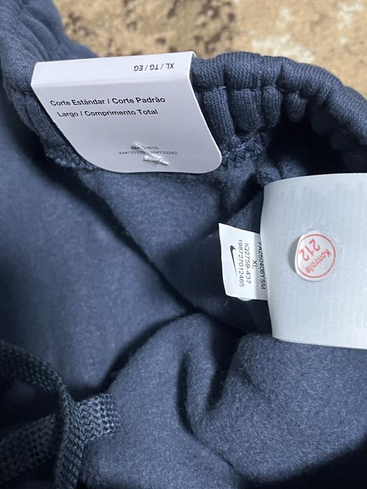 pantaloni nike albastru