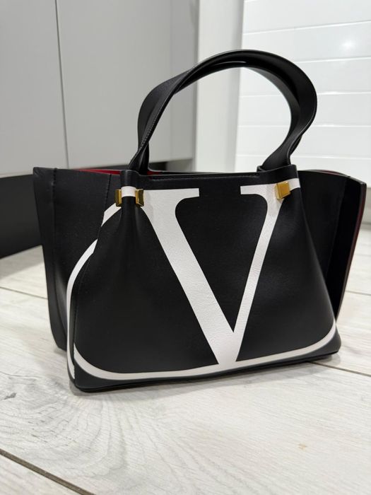 Geanta valentino garavani Vlogo Escape