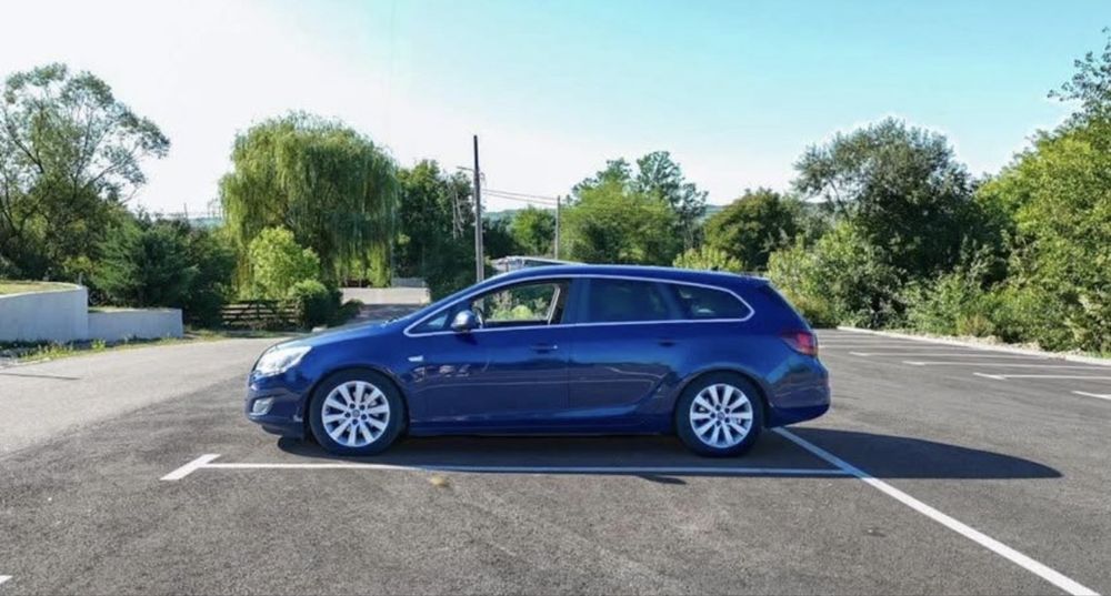 Opel Astra J Sport Tourer