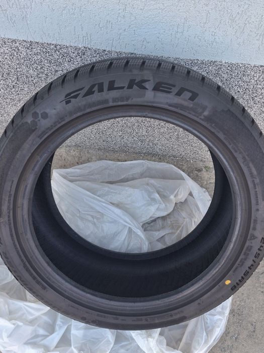 Anvelopă Falken EUROWINTER  245/45 R18 100V M+S – ca nouă
