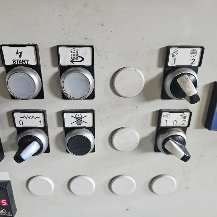 кантираща машина за праволинейно и криволинейно кантиране