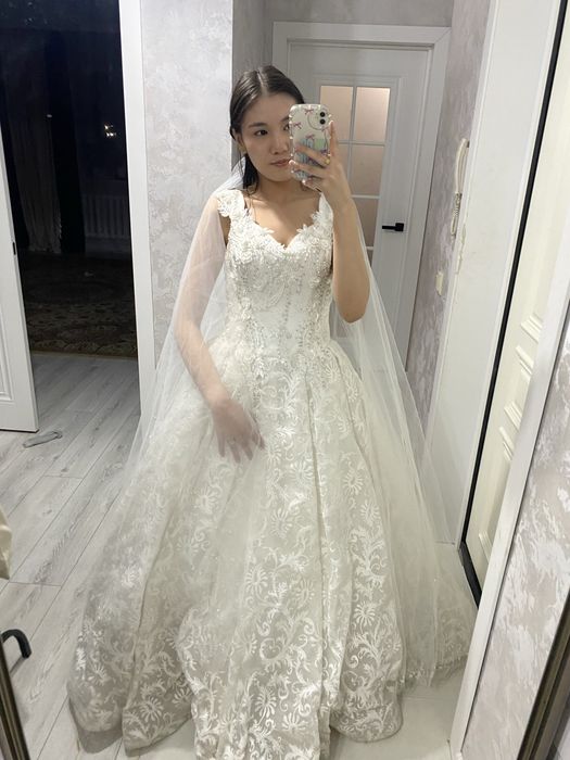 Свадебное платье (с фатой)