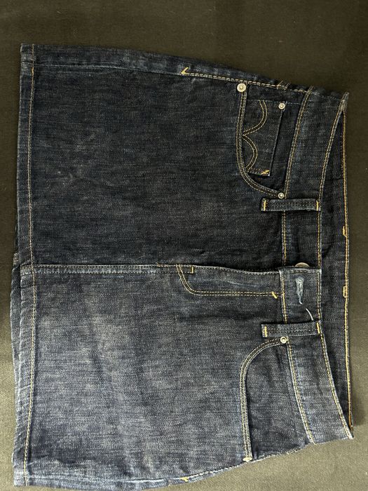 Fusta Levi’s noua nepurtata