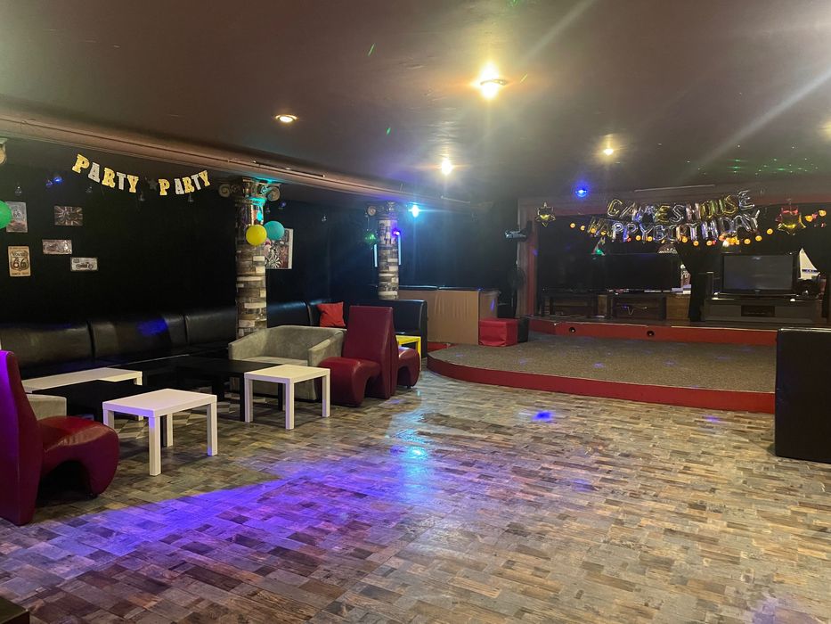 Парти зала под наем за вашите празници Games house София