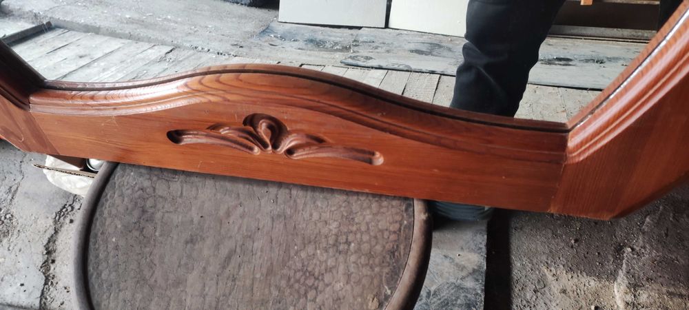 Зеркало настенное в деревянной раме. СССР