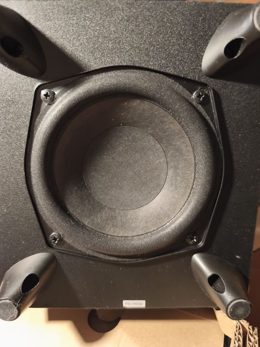 Logitech z506 Surround Sound System 5.1