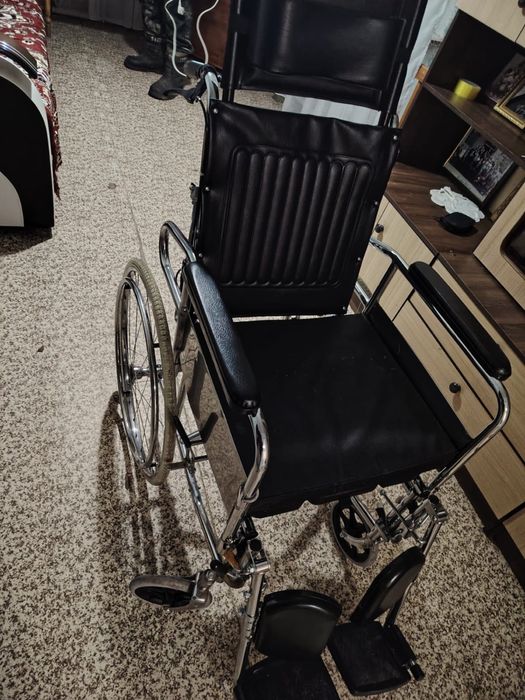 Кресло -коляска инвалидная