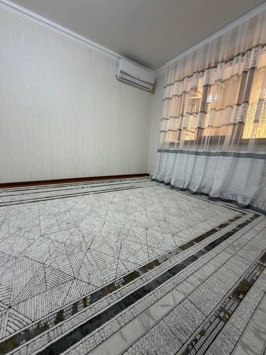 Сдам 4 ком квартиру на Бульваре на 3 этаже