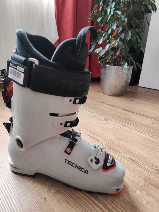 Clapari Tura Tecnica Zero G Tour W