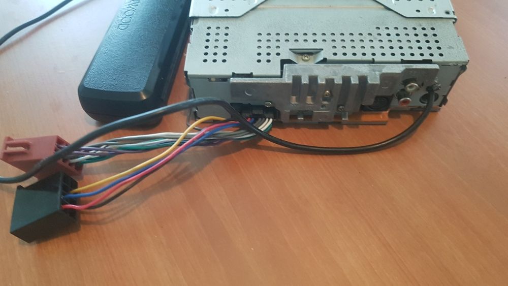 Радио cd kenwood kdc 4021 с AUX и  (Bluetooth )