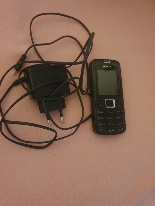 Vând Nokia 3110c