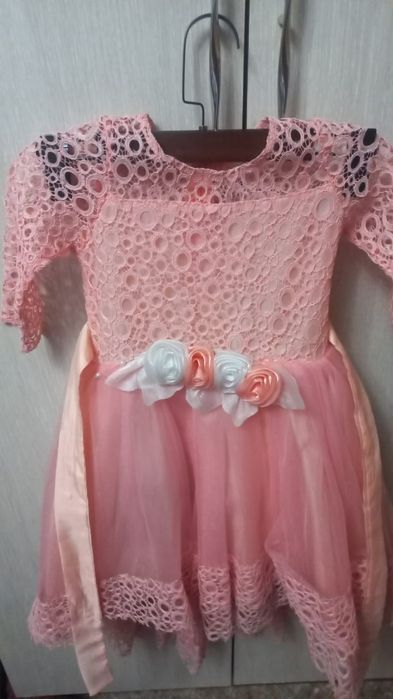 Продам детские платья