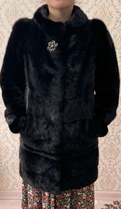 Продается Норковая шуба 100000