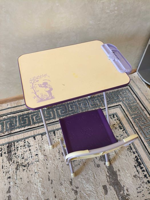 Детский столик со стульчиком