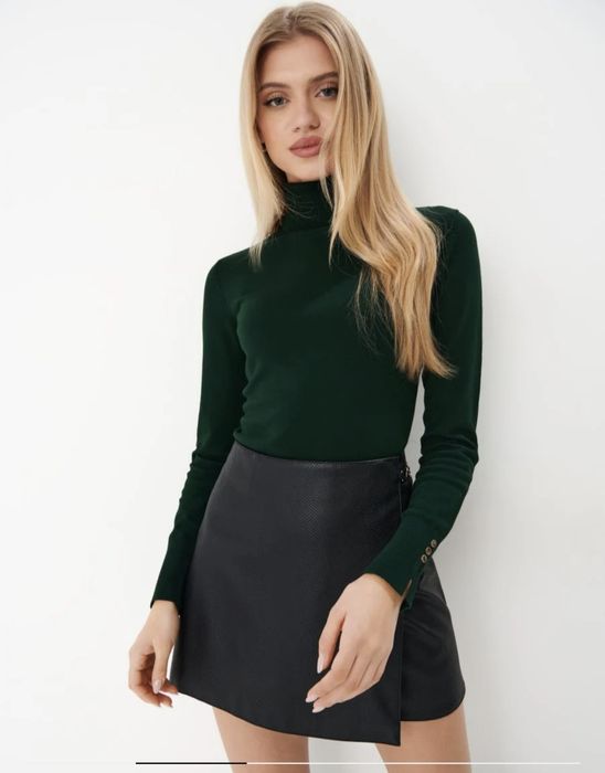 Тъмнозелена поло блуза Stradivarius