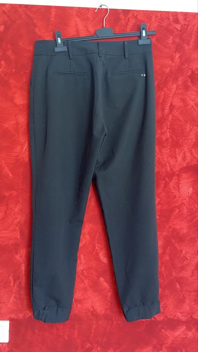 Pantaloni negri eleganti marime 42 Motivi
