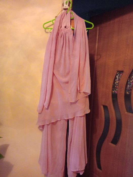 Costum Dama Mătase  de Seara Marime 40 ROZ