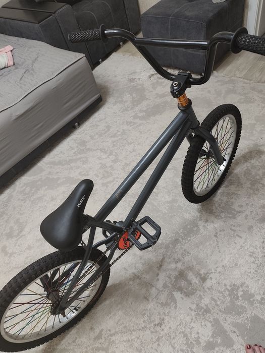 Продам детский велосипед барс