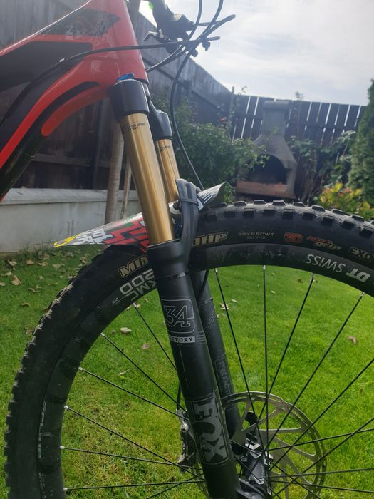 Bicicleta YT Jeffsy Carbon