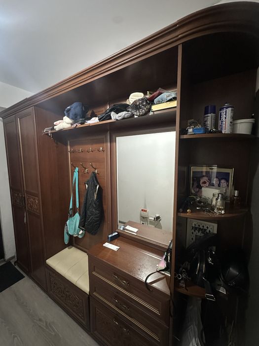 Шкаф для прихожей (230×280×46) Б/У