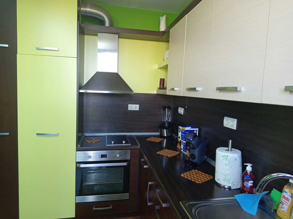 Отдава под наем тристаен апартамент до Манастира