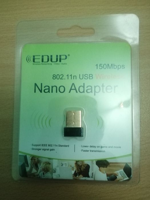 Кабель/Сетевая карта/Wi-Fi /Кабель HDMI.