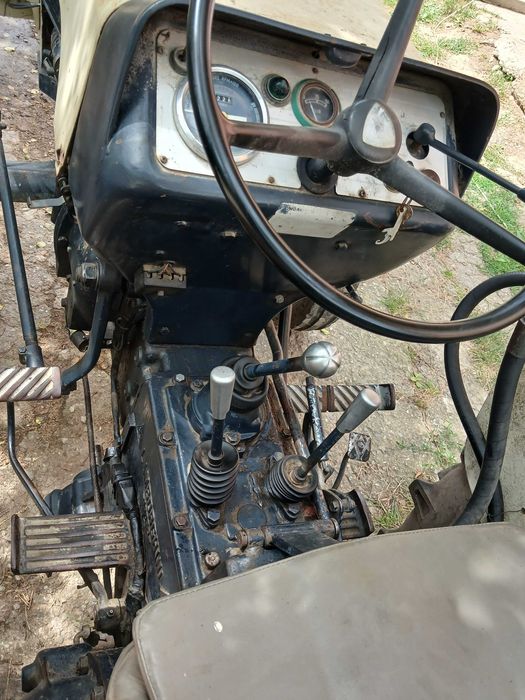 Vând tractor lamborghini 38 cp.proba la fața locului 2500E tel. 0747215070