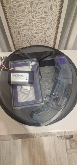 Продам робот пылесос