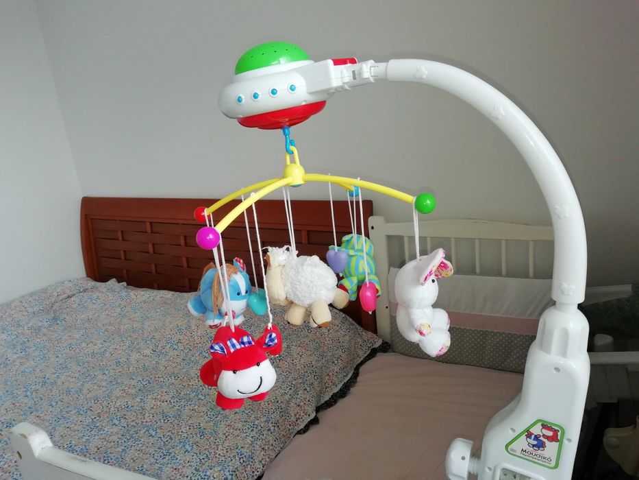 Музикална въртележка с проекция