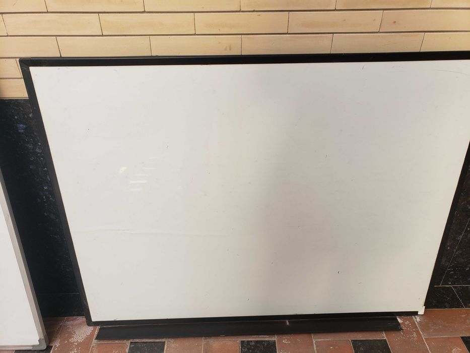 Магнитно маркерная доска