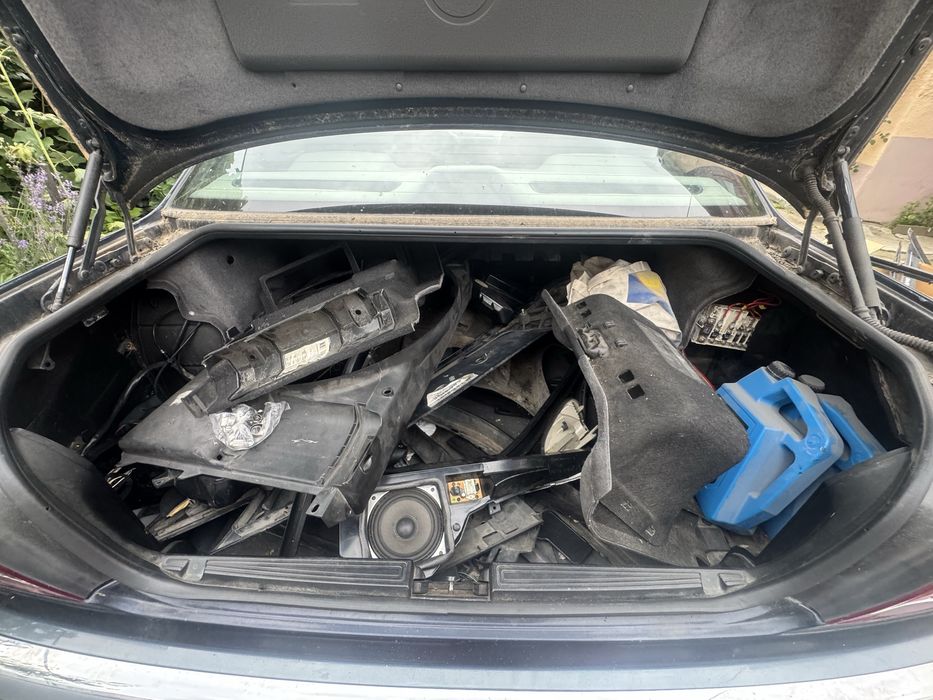 BMW E38 730i V8 Manual