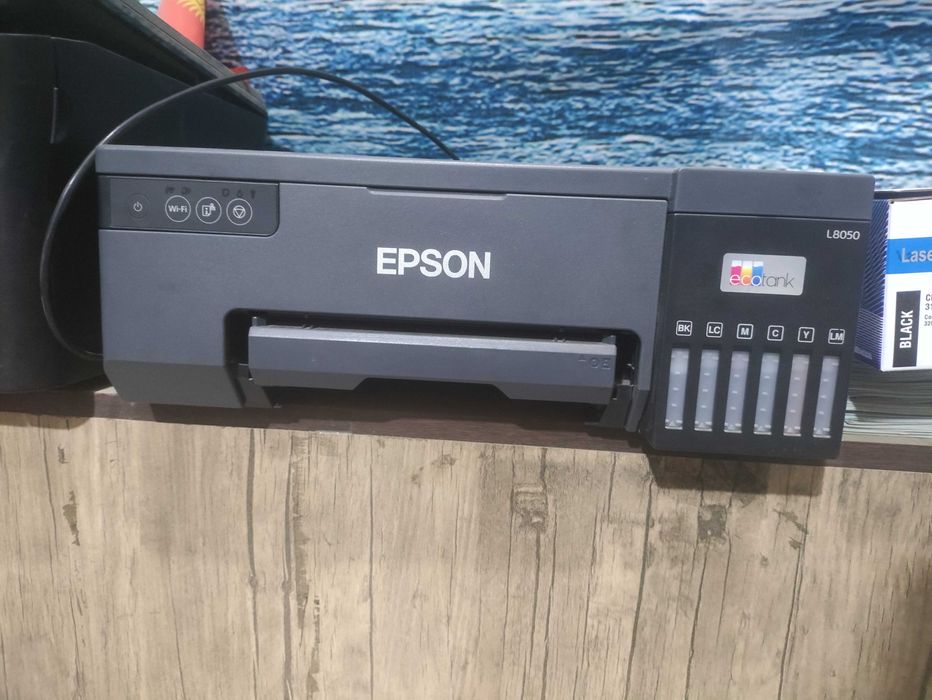 Epson L8050 принтер б/у сотилади.