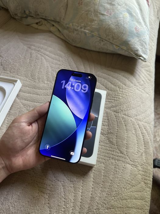 Продаю iPhone 16 Pro Max 256gb в отличном состояние