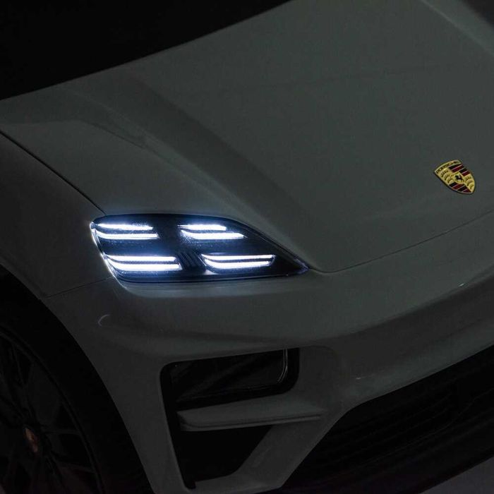 Masinuta electrica pentru copii Porsche Macan Turbo, numar inmatriculare personalizat, roti cauciuc EVA, mp3 player Bluetooth, suspensii fata – spate
